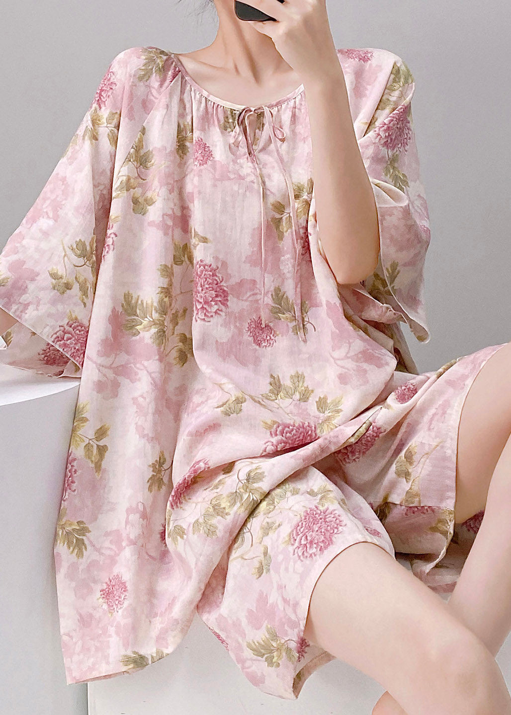 Effortlessly Elegant Top with a Timeless Design