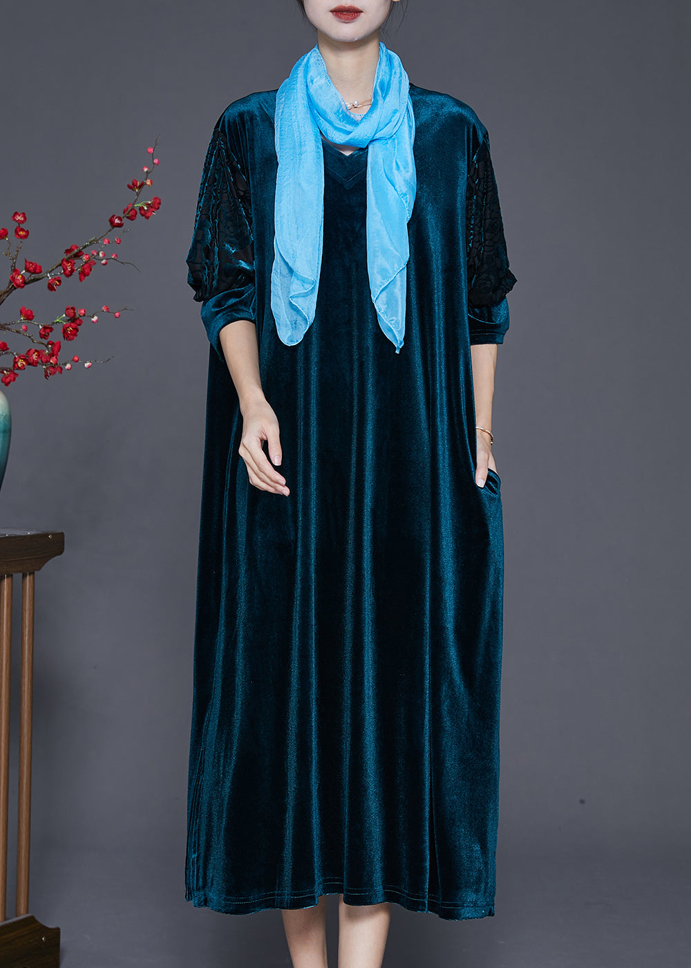 Classic Vintage Dress with a Flattering Fit