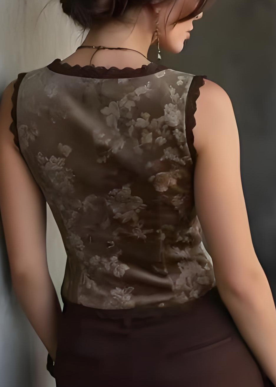 Gracefully Styled Garment for Any Occasion
