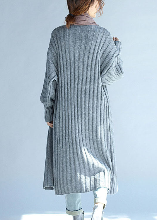 Well Tailored Cardigan with a Graceful Silhouette