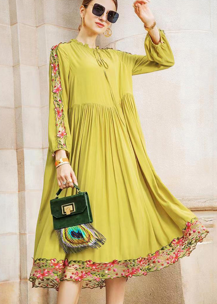 Well Tailored Dress with a Graceful Silhouette