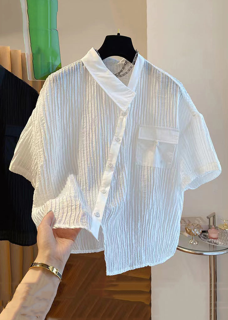 Well Tailored Blouse with a Graceful Silhouette