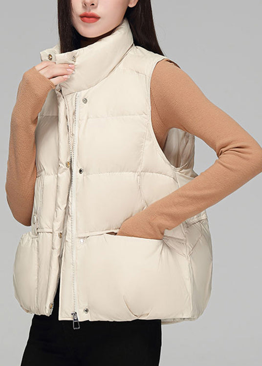 Effortlessly Elegant Coat with a Timeless Design