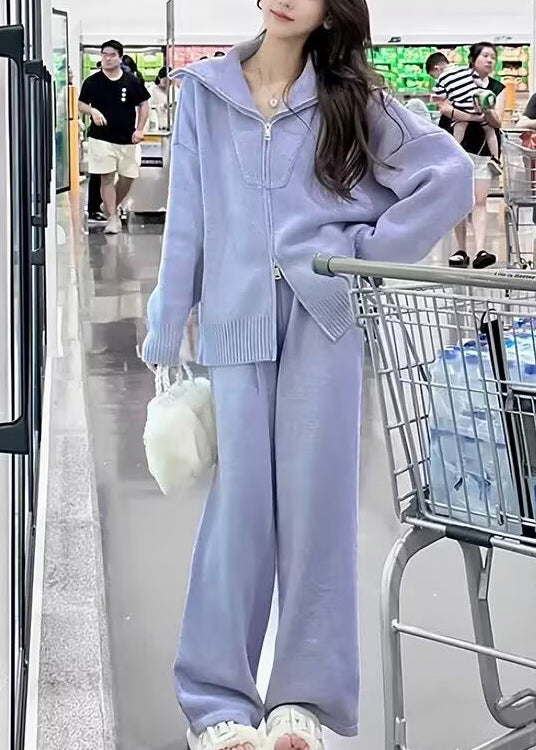 Classic Vintage Sweater with a Flattering Fit