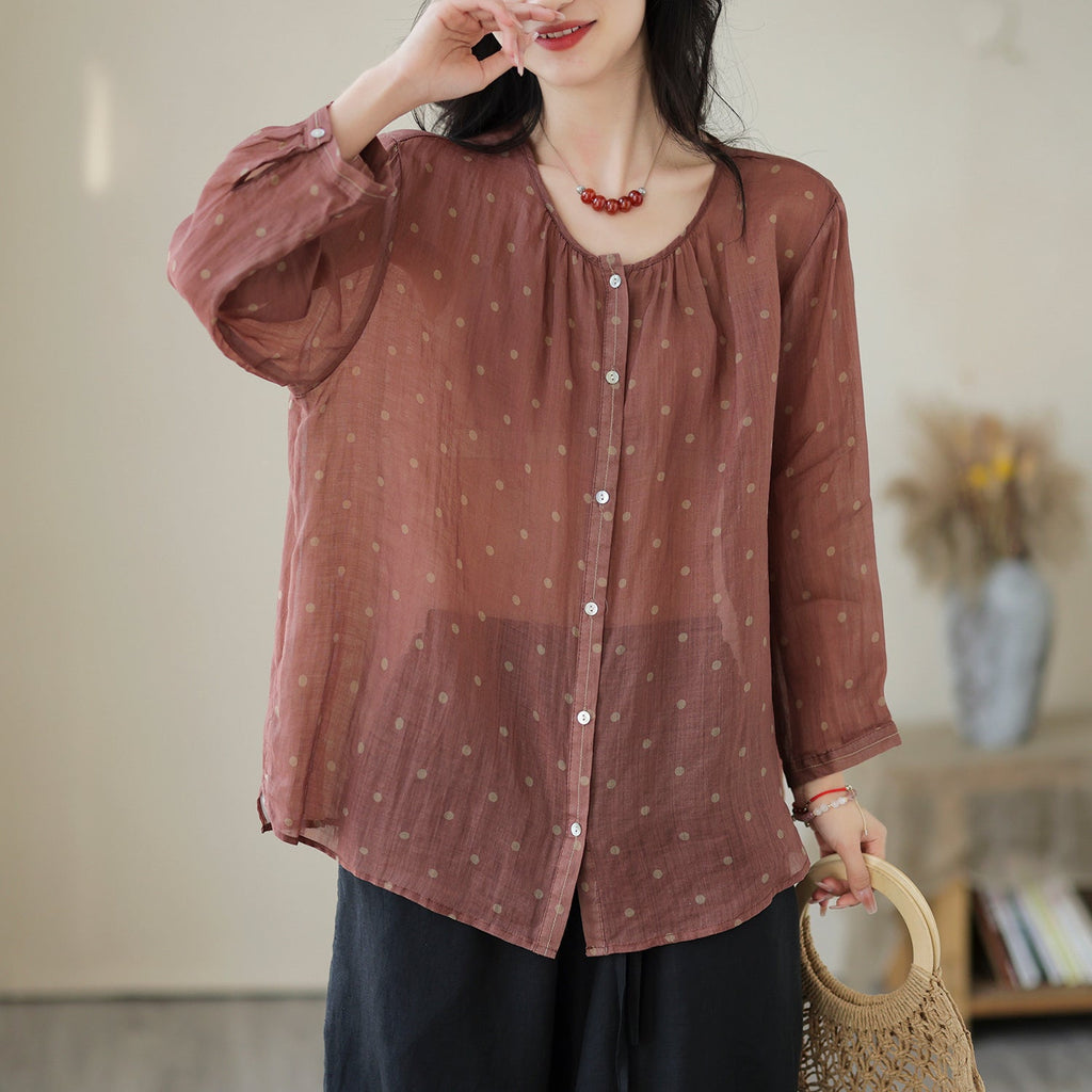Well Tailored Blouse with a Graceful Silhouette