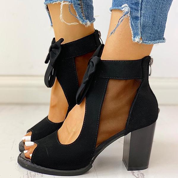 Graceful Orthopedic Sandals for Modern Look