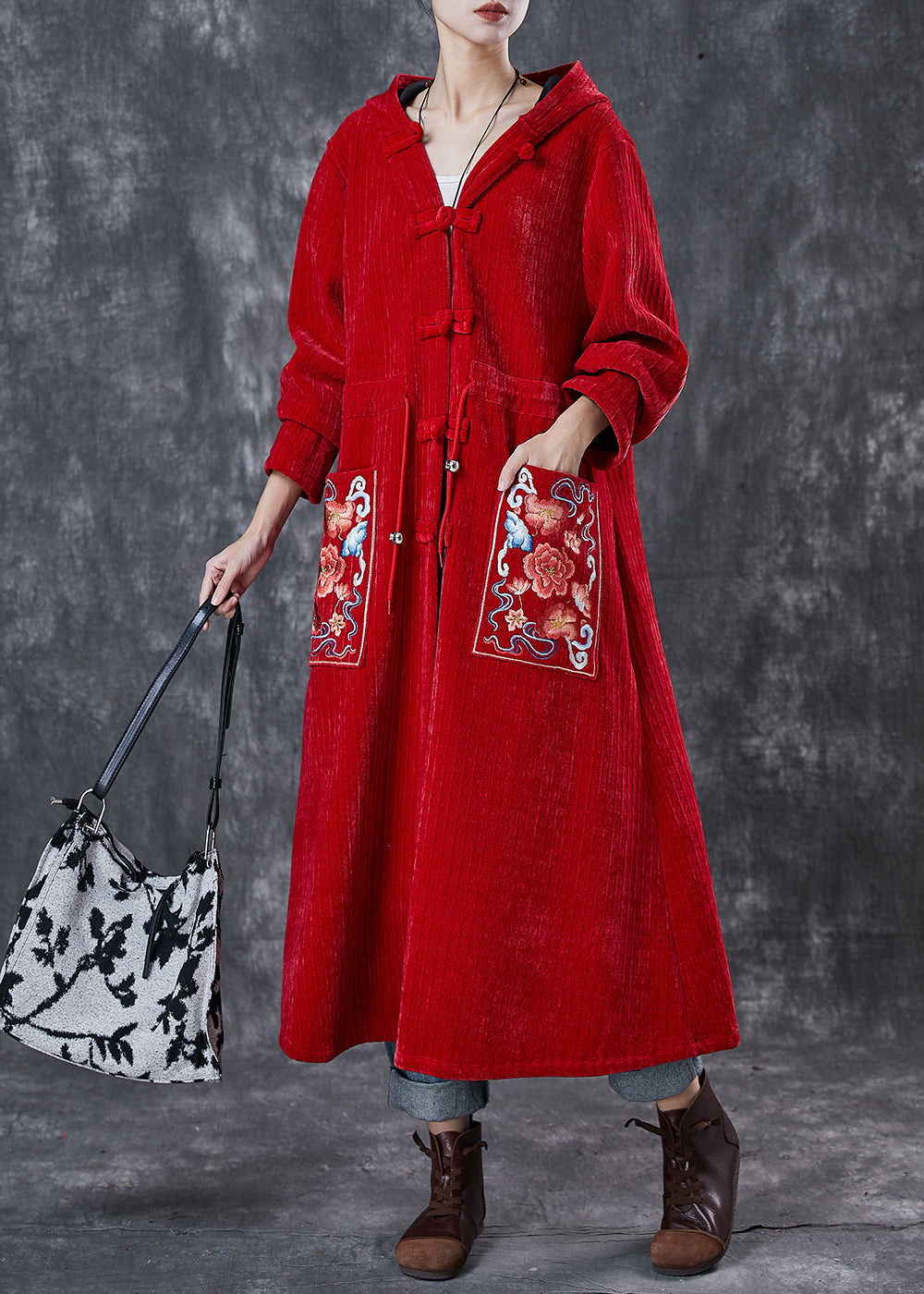Elegantly Styled Coat for Everyday Wear