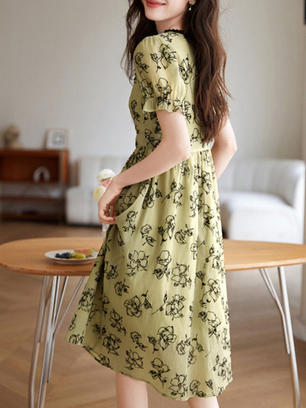 Gracefully Styled Dress for Any Occasion