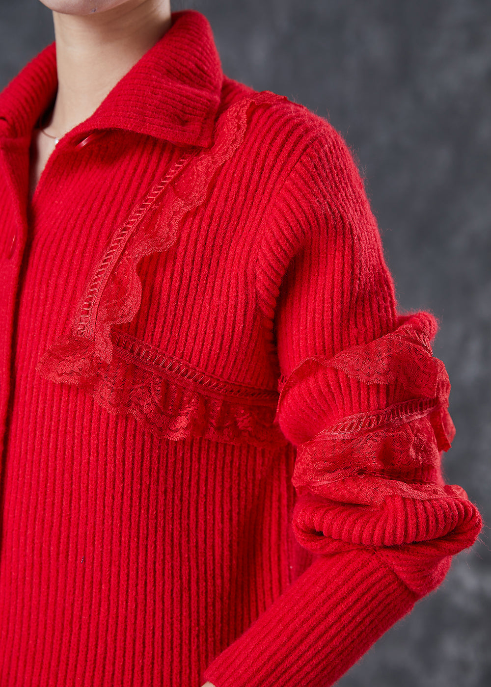 Beautifully Finished Coat in a Timeless Design