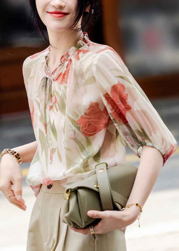 Well Tailored Top with a Graceful Silhouette