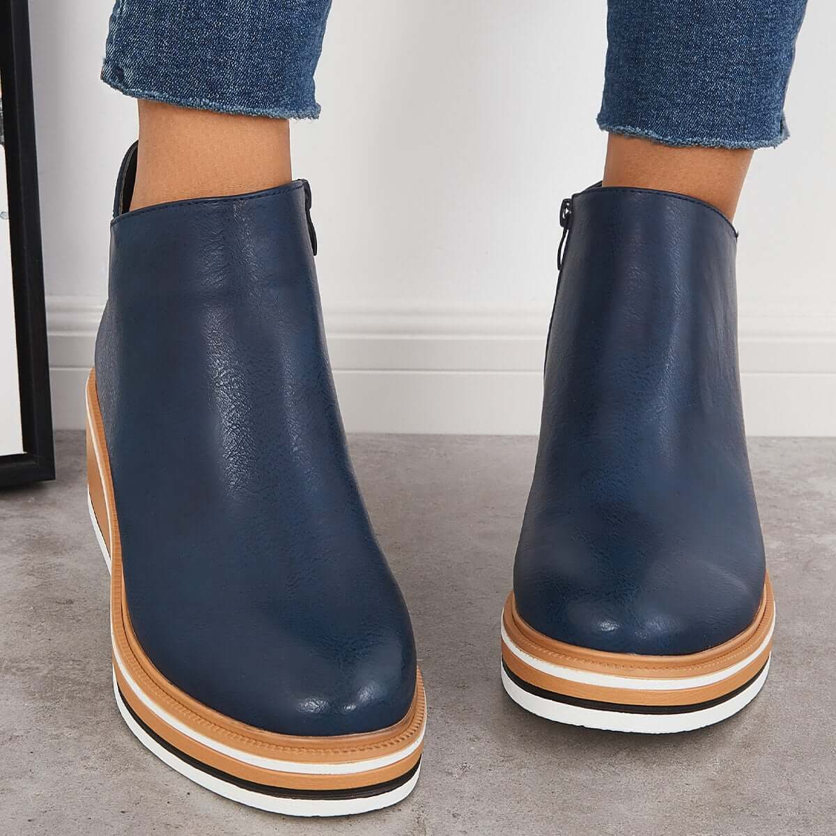Classic Orthopedic Sneakers with Timeless Style