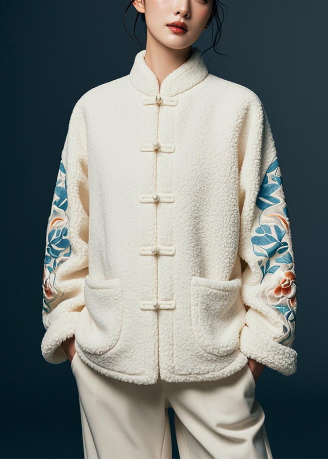 Elegantly Styled Coat for Everyday Wear