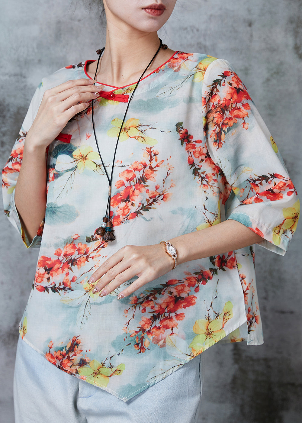 Classic Vintage Shirt with a Flattering Fit