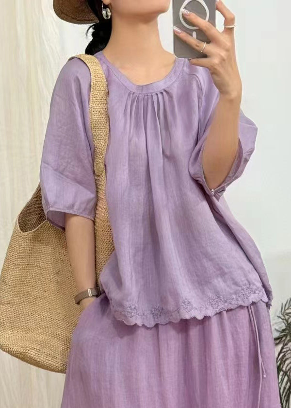 Classic Vintage Blouse with a Flattering Fit