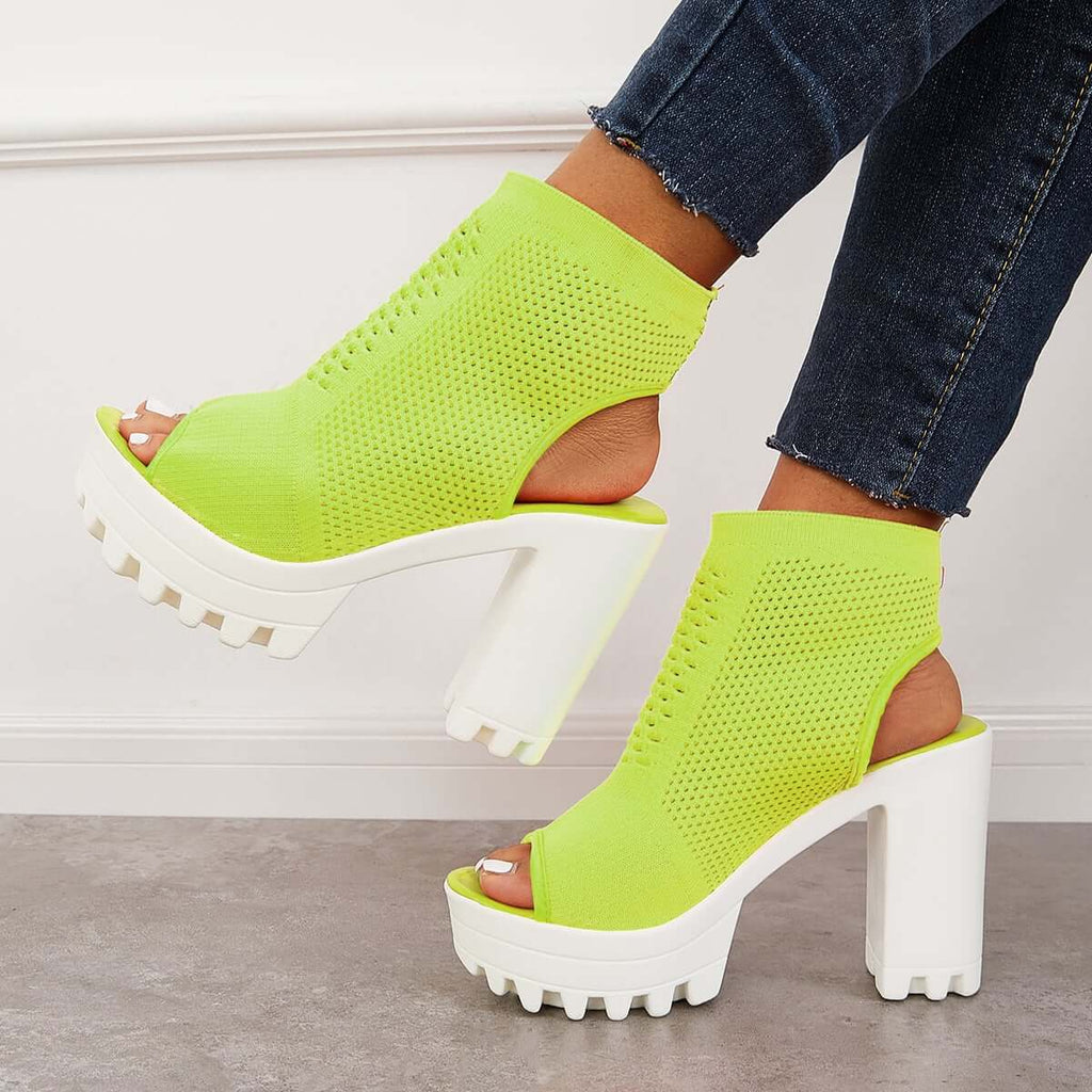 Graceful Orthopedic Sandals for Modern Look