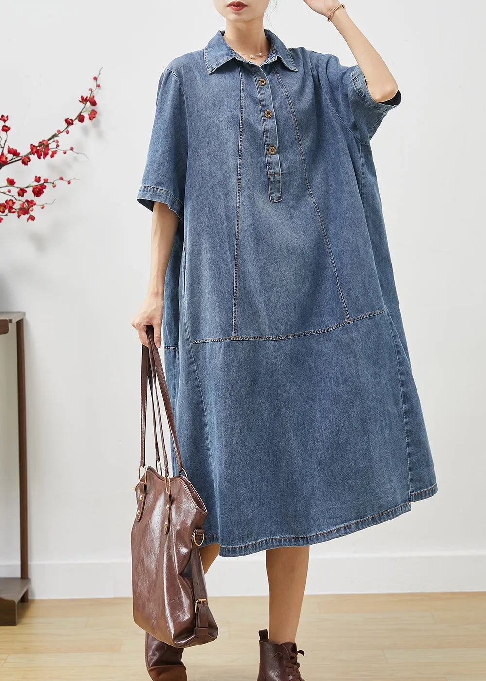 Effortlessly Elegant Dress with a Timeless Design