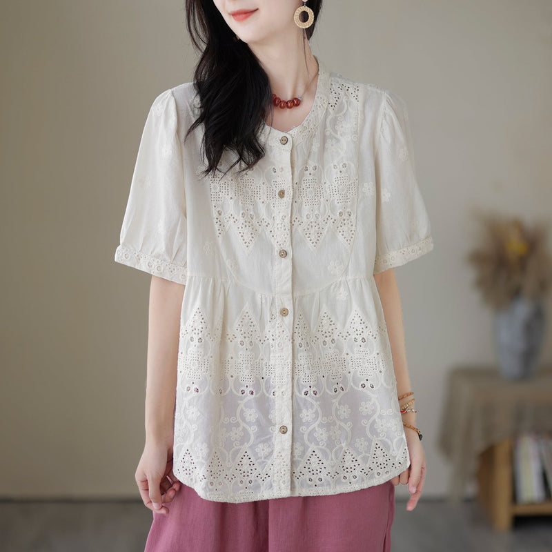 Effortlessly Elegant T-Shirt with a Timeless Design