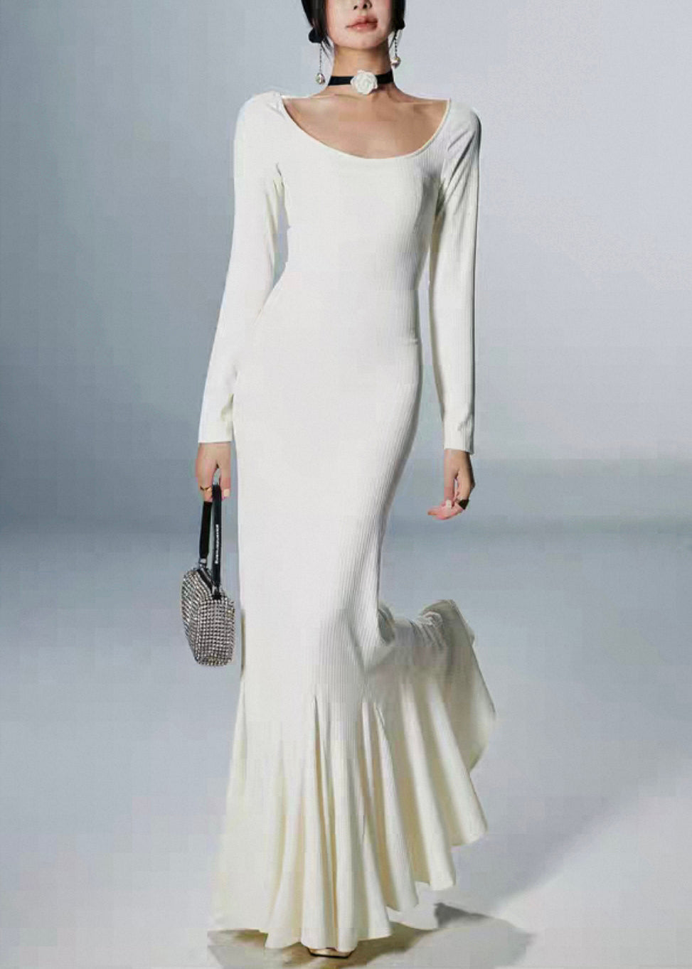Effortlessly Elegant Dress with a Timeless Design