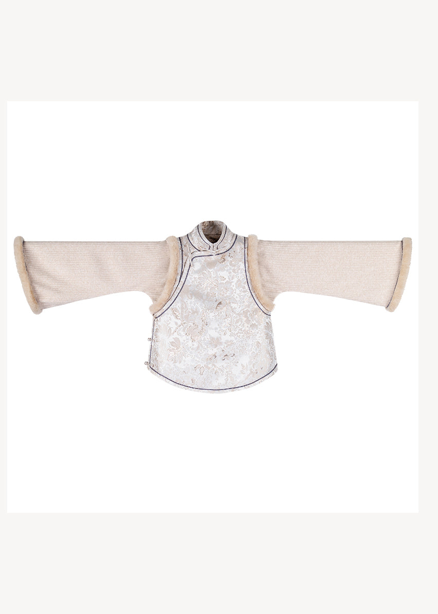 A Vintage Style Top with Delicate Timeless Details