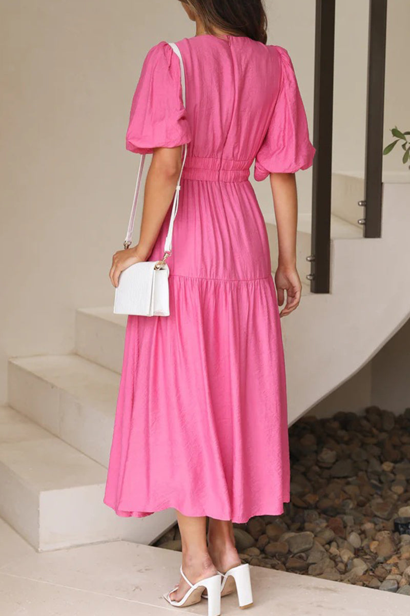 Effortlessly Elegant Dress with a Timeless Design