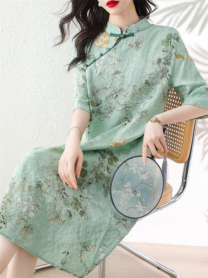 Well Tailored Dress with a Graceful Silhouette
