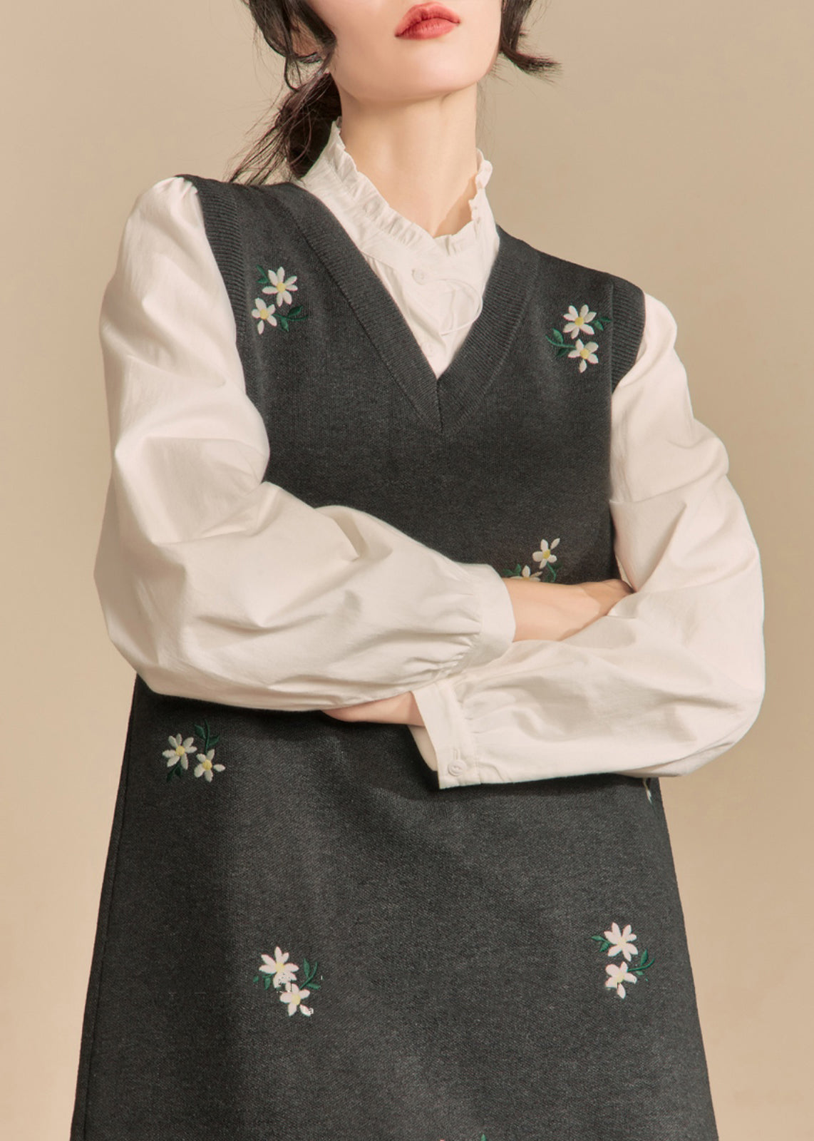 Beautifully Finished Dress in a Timeless Design