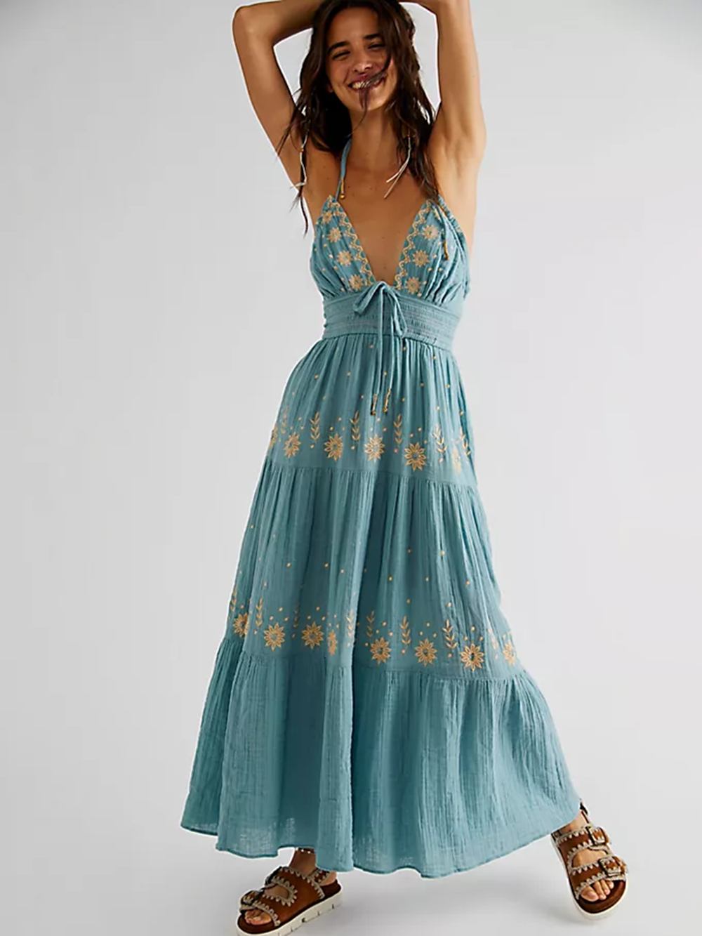 Effortlessly Elegant Dress with a Timeless Design