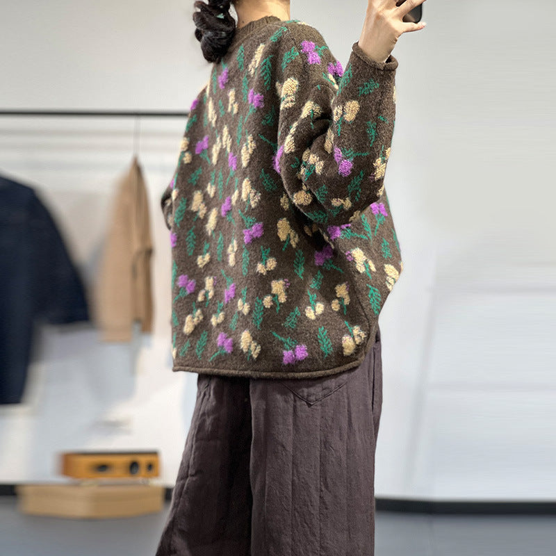 Effortlessly Elegant Sweater with a Timeless Design