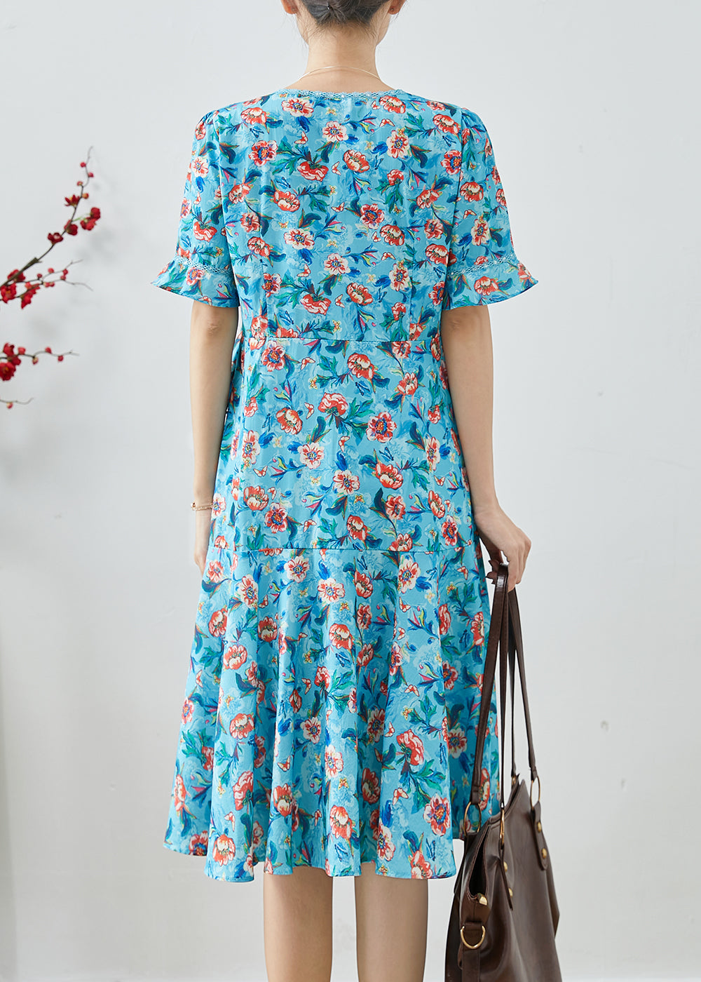Classic Vintage Dress with a Flattering Fit