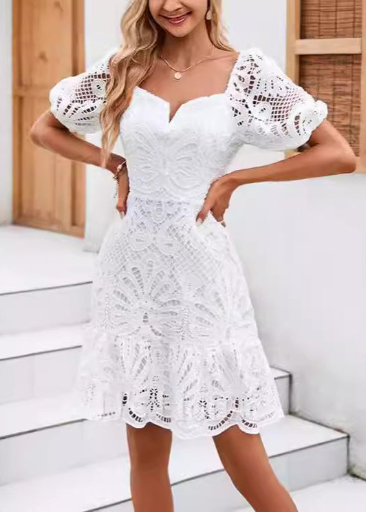 Effortlessly Elegant Dress with a Timeless Design