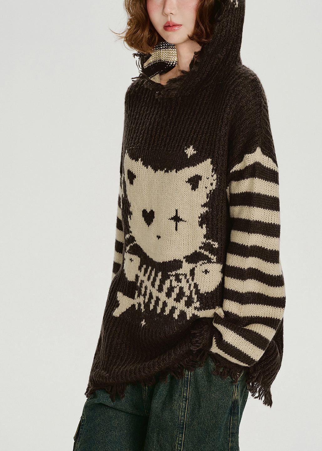 Well Tailored Sweater with a Graceful Silhouette