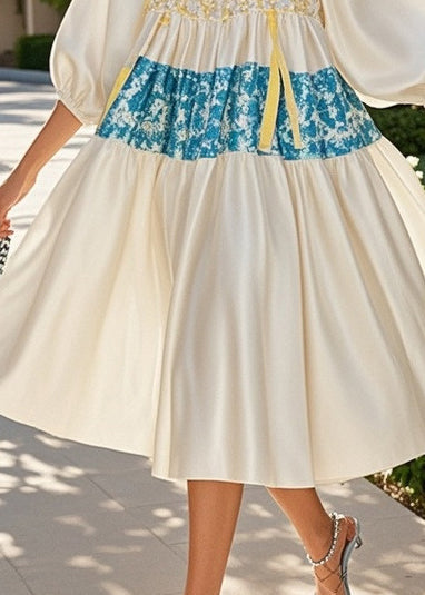 Classic Vintage Dress with a Flattering Fit