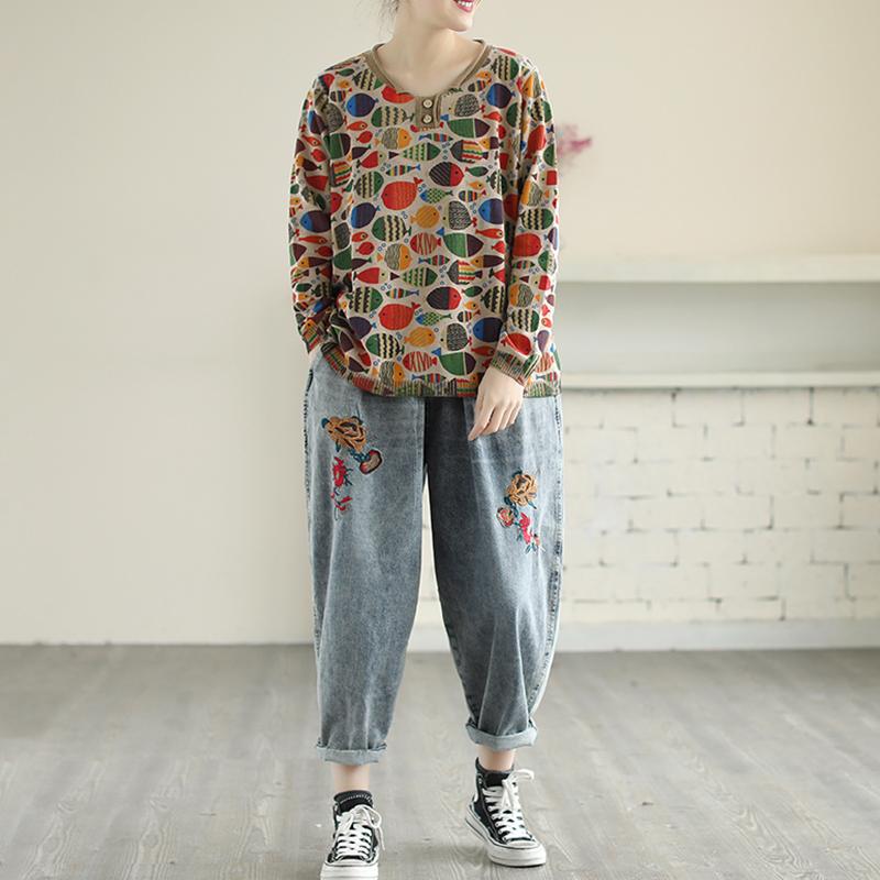Classic Vintage T-Shirt with a Flattering Fit