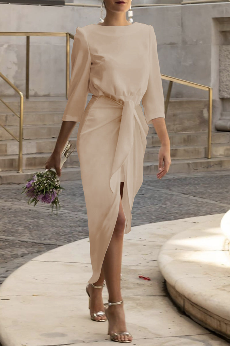 Well Tailored Dress with a Graceful Silhouette