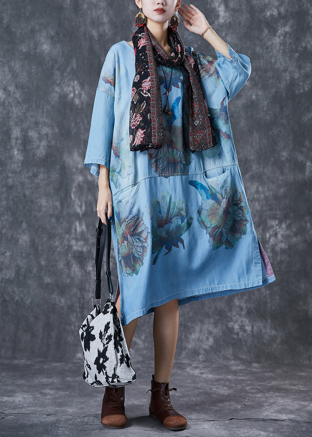 Well Tailored Dress with a Graceful Silhouette