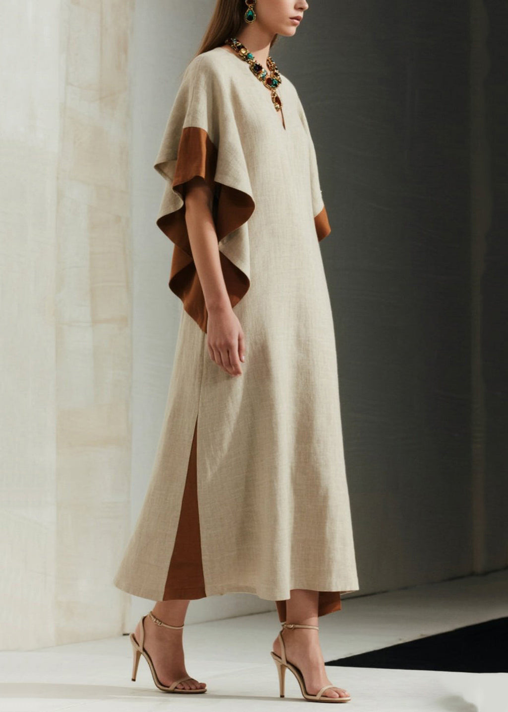 Effortlessly Elegant Dress with a Timeless Design