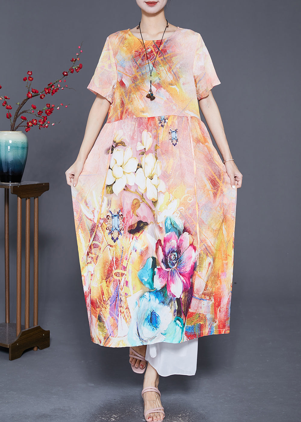 Beautifully Crafted Dress in a Classic Style