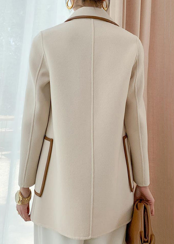 Beautifully Finished Coat in a Timeless Design