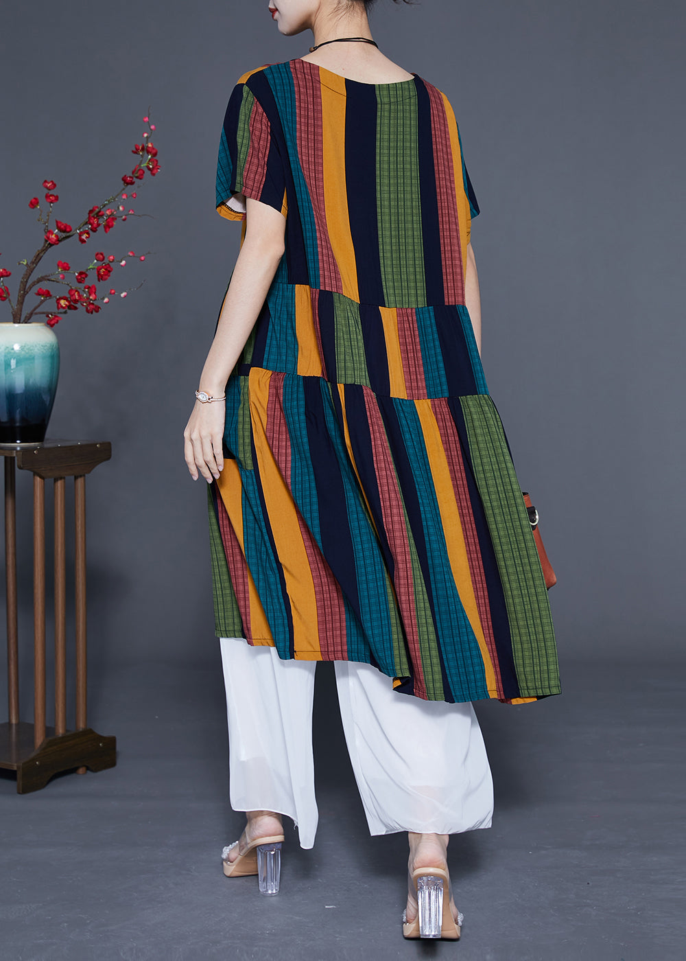 Well Tailored Dress with a Graceful Silhouette