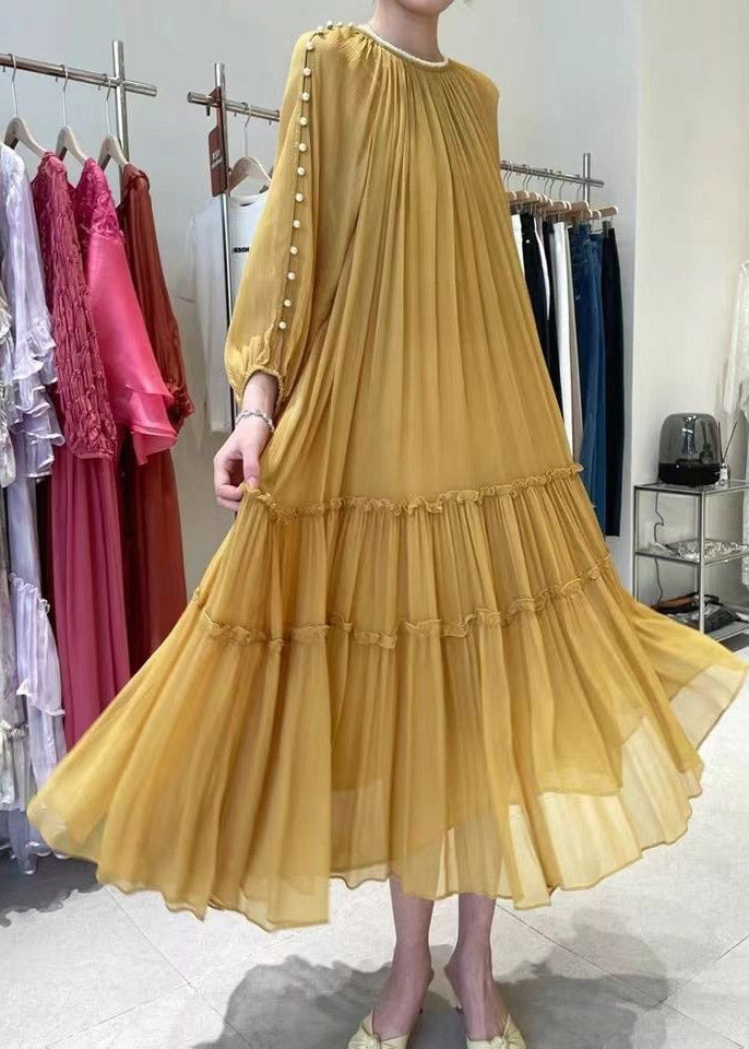 Well Tailored Dress with a Graceful Silhouette