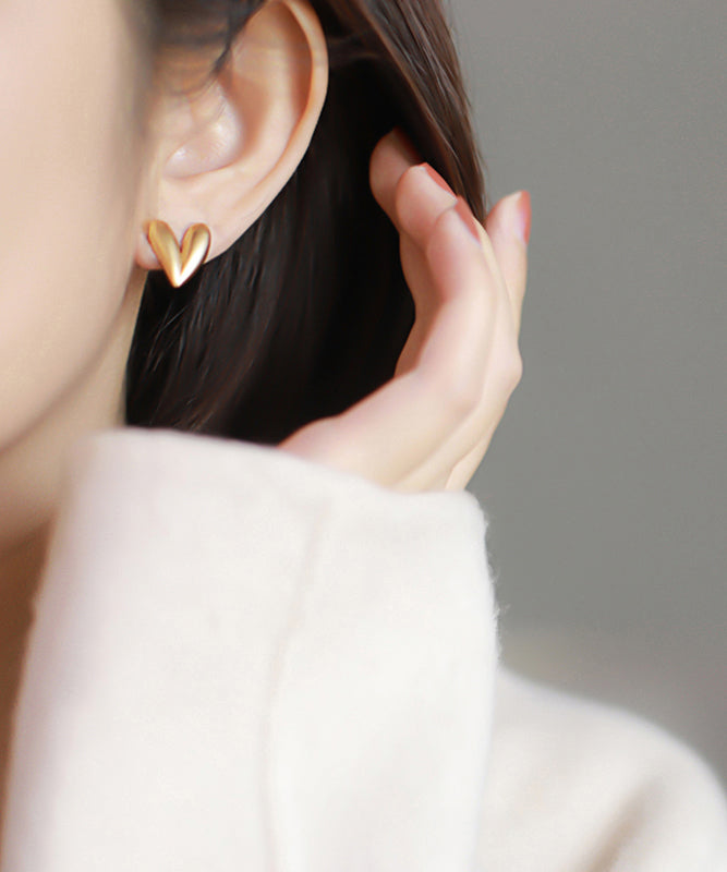 Stunning Gold Earring for Daily Wear