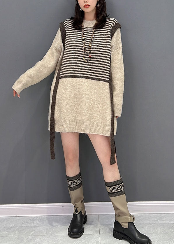 Classic Vintage Sweater with a Flattering Fit