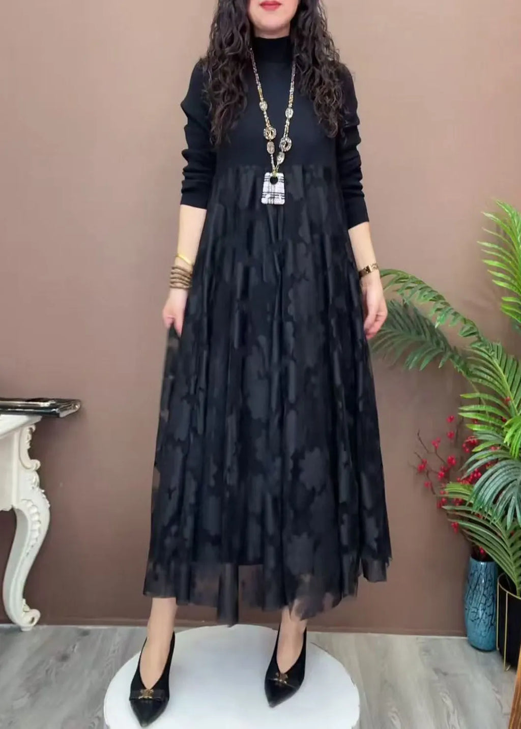 Sophisticated Dress with a Clean Classic Look