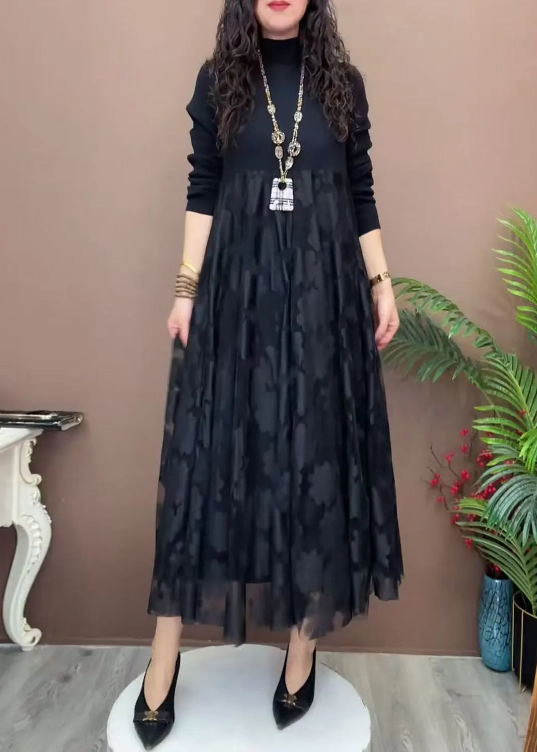 Sophisticated Dress with a Clean Classic Look