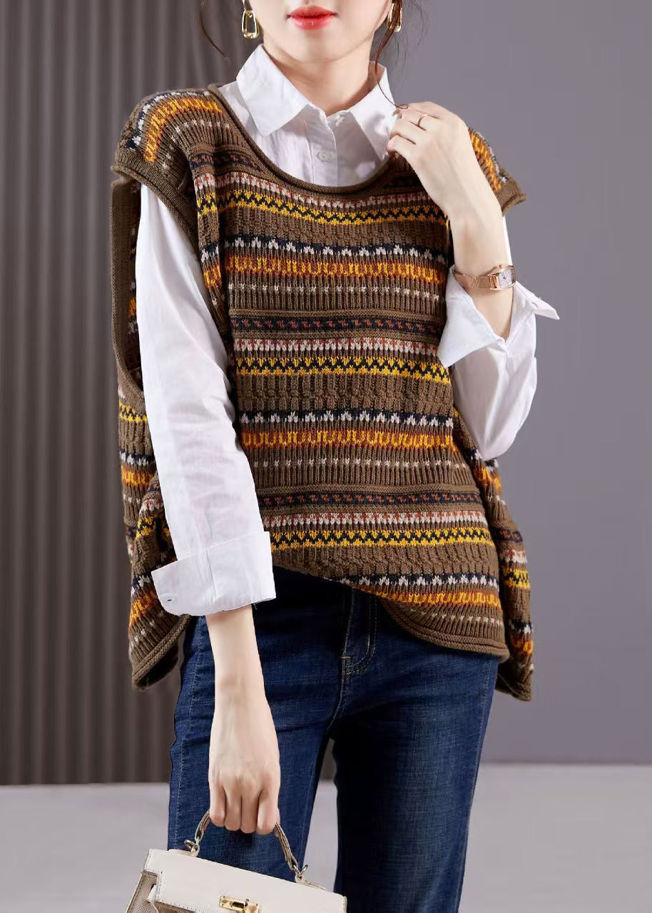 Classic Vintage Sweater with a Flattering Fit