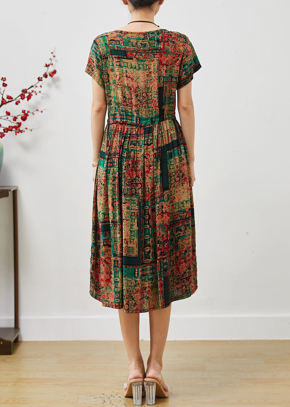 Sophisticated Dress with a Clean Classic Look
