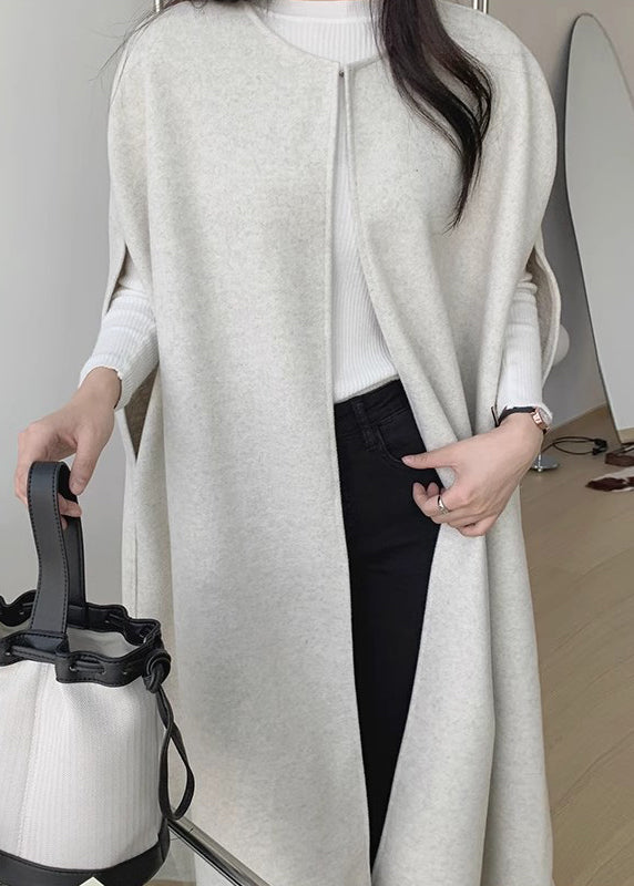 Effortlessly Elegant Coat with a Timeless Design