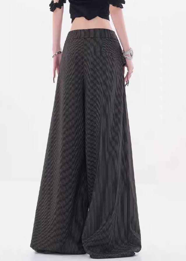Well Tailored Pants with a Graceful Silhouette