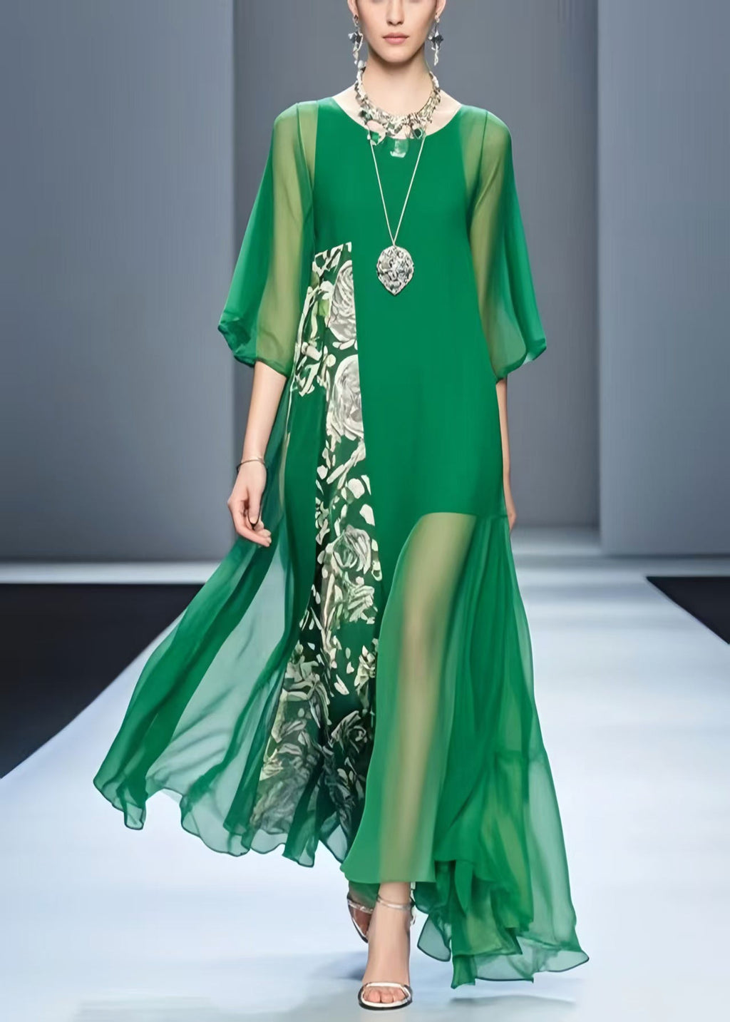 Beautifully Crafted Dress in a Classic Style