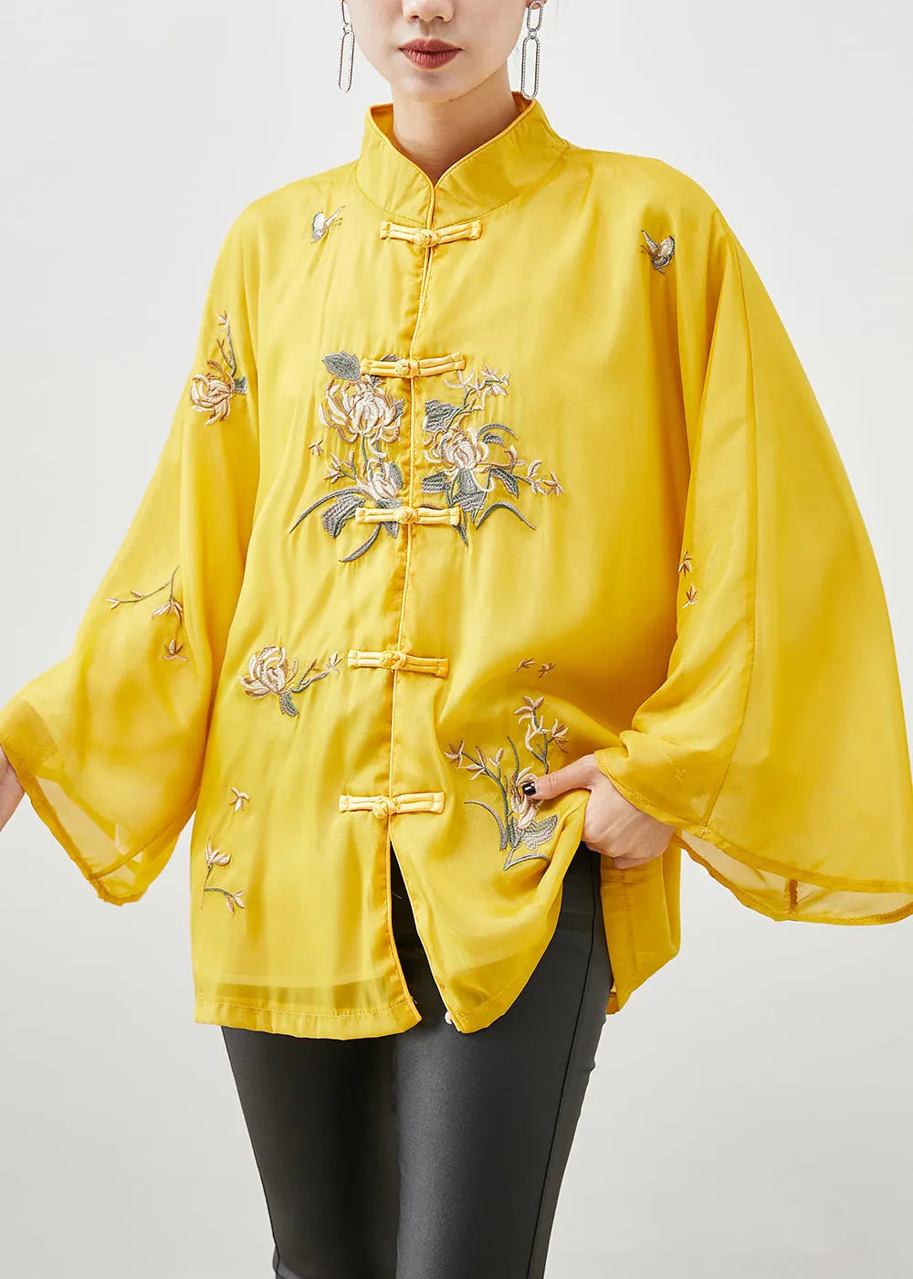 Elegantly Styled Jacket for Everyday Wear